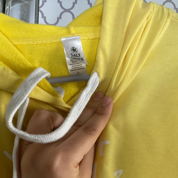 Yellow Alaska Hoodie - Picture 3 of 3